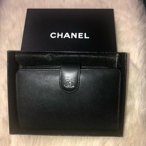 AUTHENTIC CHANEL CAVIAR L-ZIP FRENCH WALLET